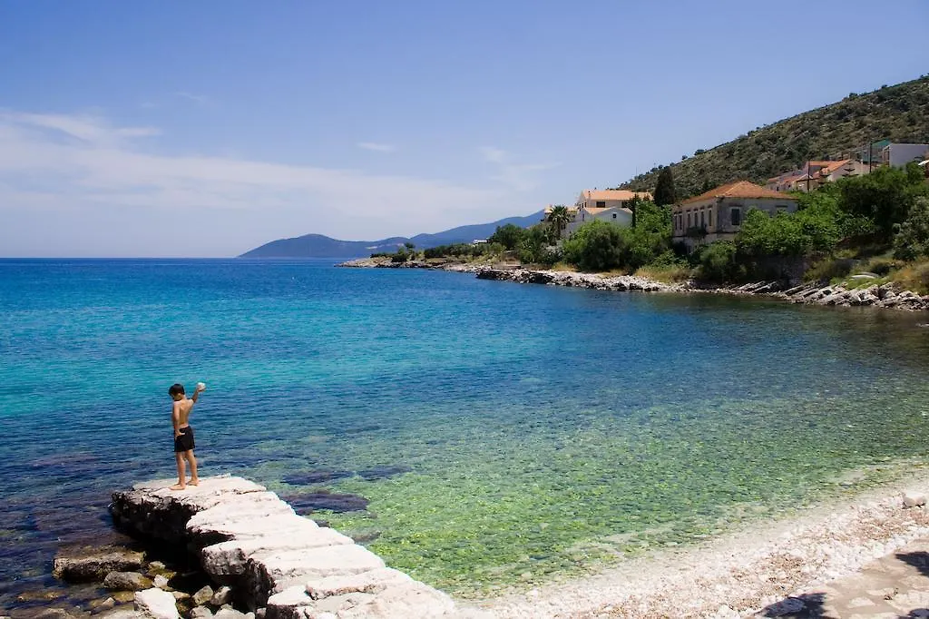 Villa Daphni Agia Efimia
